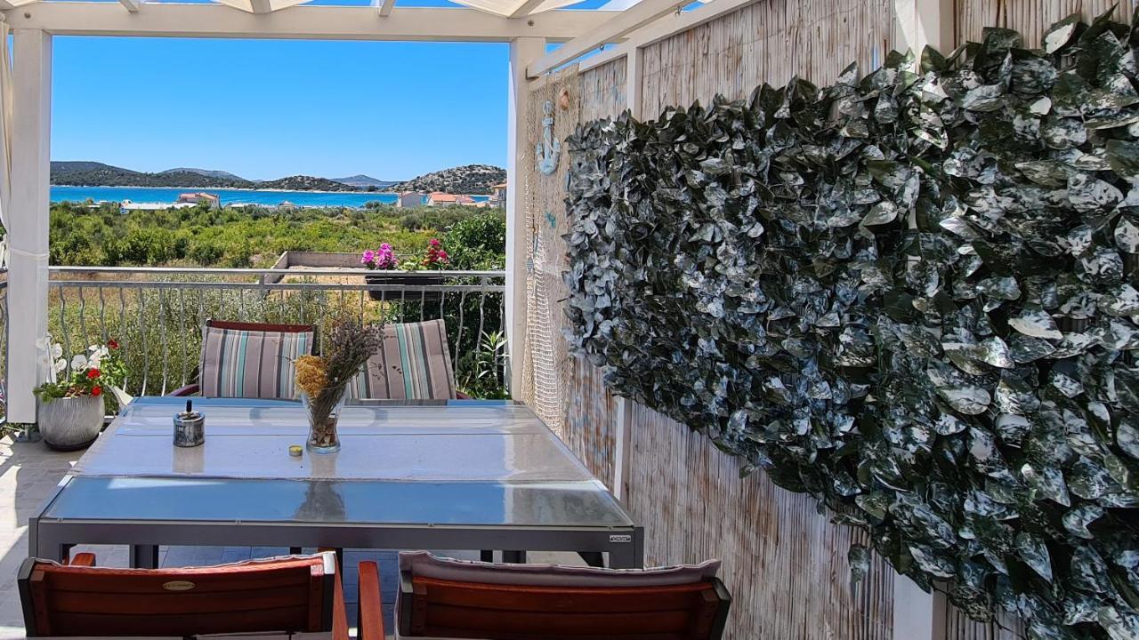 Apartmani Villa Lilliana Tribalj Εξωτερικό φωτογραφία