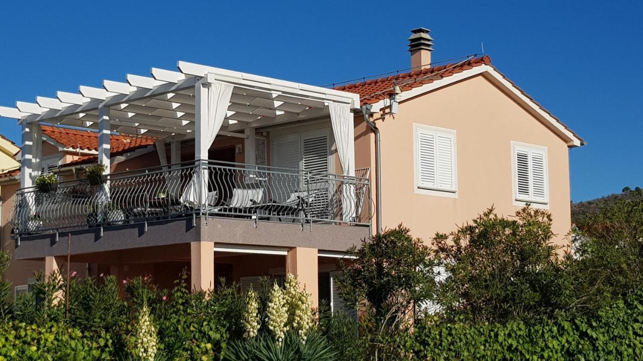 Apartmani Villa Lilliana Tribalj Εξωτερικό φωτογραφία